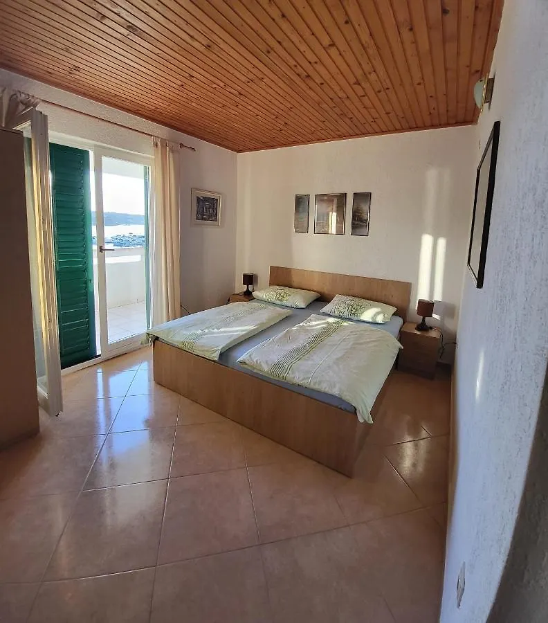 Apartmani Mira Supetarska Draga 3*,  Croazia